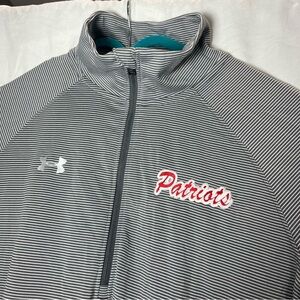 Patriots Under Armour Women's Heat Gear  Long Sleeve 1/4 Zip Pull Over Size LG